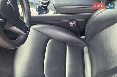Седан Tesla Model 3 2018 в Ужгороде