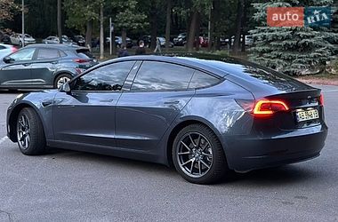 Седан Tesla Model 3 2022 в Виннице