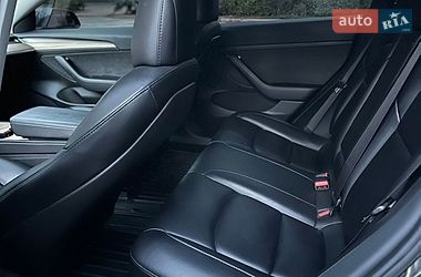Седан Tesla Model 3 2022 в Виннице