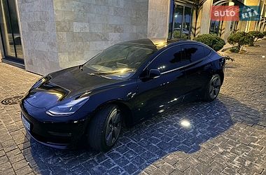 Седан Tesla Model 3 2022 в Львові