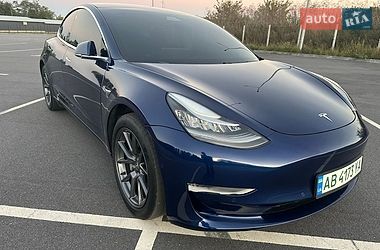 Седан Tesla Model 3 2018 в Вінниці
