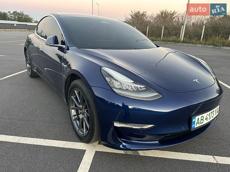 Седан Tesla Model 3 2018 в Вінниці