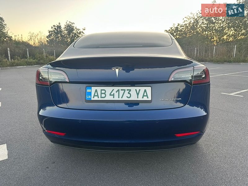 Седан Tesla Model 3 2018 в Вінниці