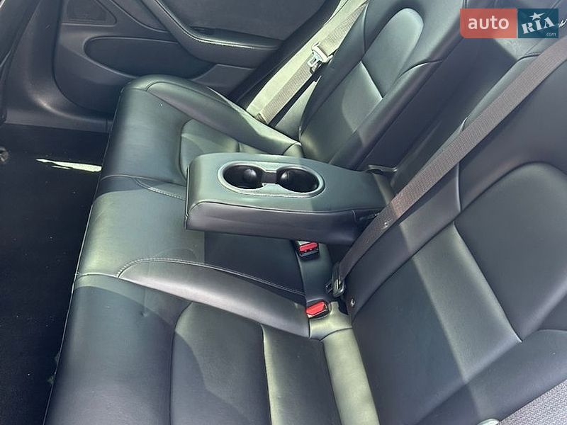 Седан Tesla Model 3 2018 в Вінниці
