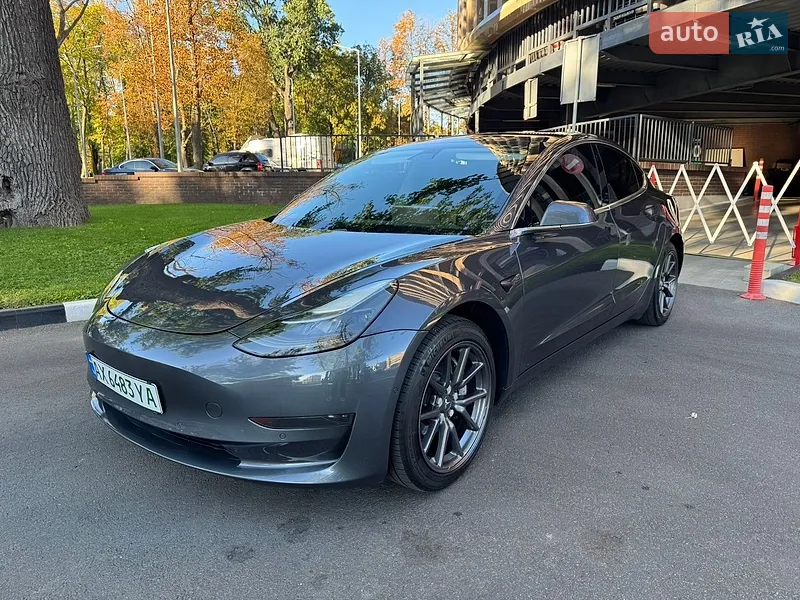 Tesla Model 3 2019