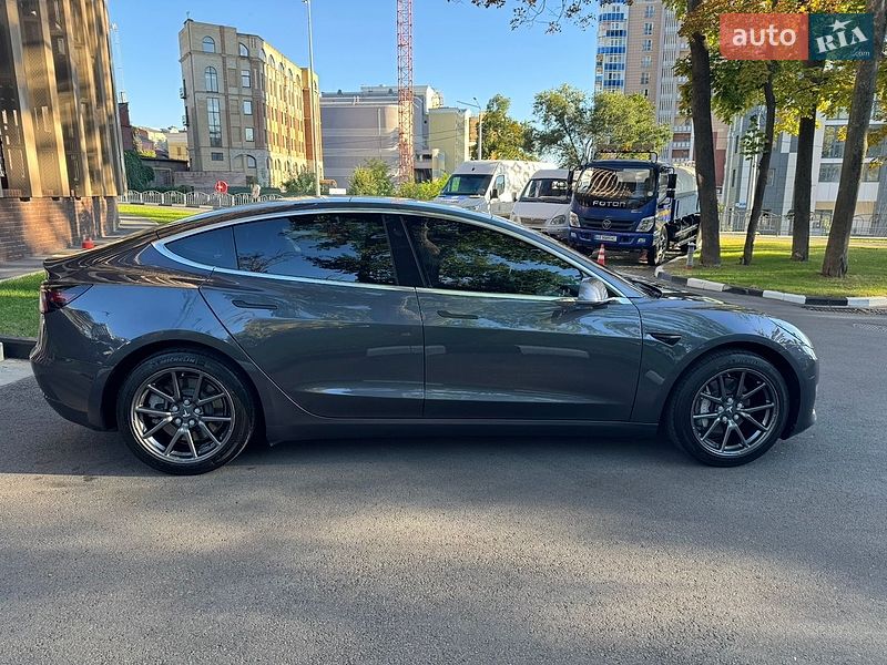 Седан Tesla Model 3 2019 в Харькове