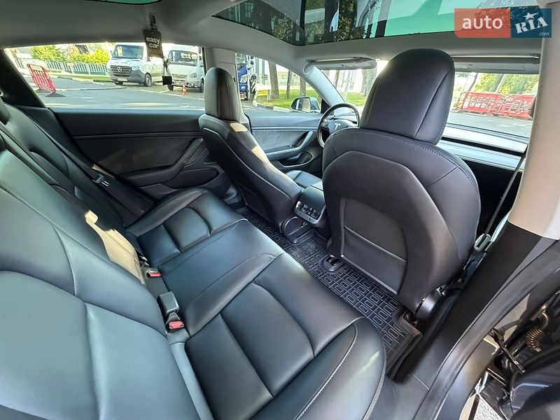 Седан Tesla Model 3 2019 в Харькове