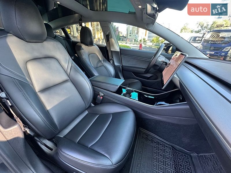 Седан Tesla Model 3 2019 в Харькове
