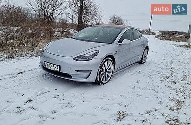 Седан Tesla Model 3 2018 в Одесі