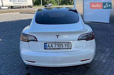 Седан Tesla Model 3 2021 в Києві