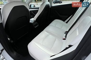 Седан Tesla Model 3 2021 в Киеве