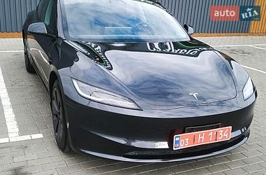 Седан Tesla Model 3 2025 в Луцке