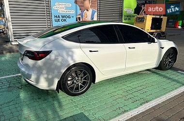 Седан Tesla Model 3 2022 в Києві