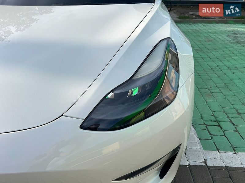 Седан Tesla Model 3 2022 в Києві