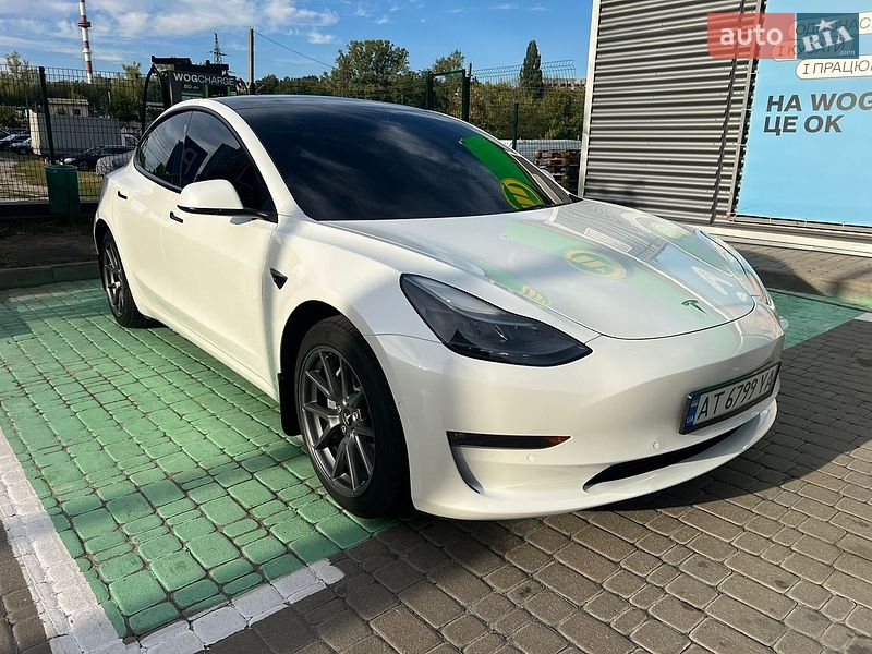Tesla Model 3 2022