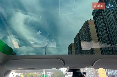 Седан Tesla Model 3 2022 в Києві
