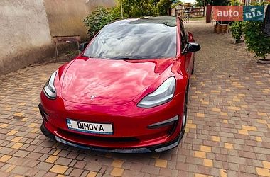 Седан Tesla Model 3 2019 в Татарбунарах