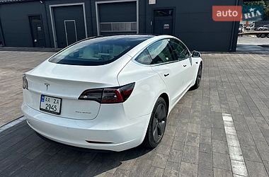 Седан Tesla Model 3 2019 в Луцке