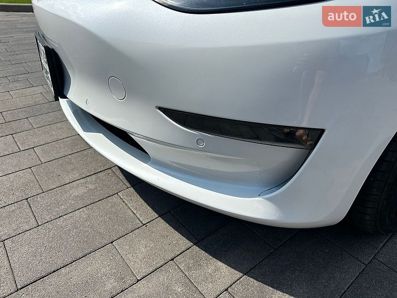 Седан Tesla Model 3 2019 в Луцке
