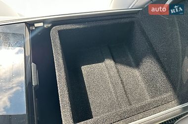 Седан Tesla Model 3 2019 в Луцке