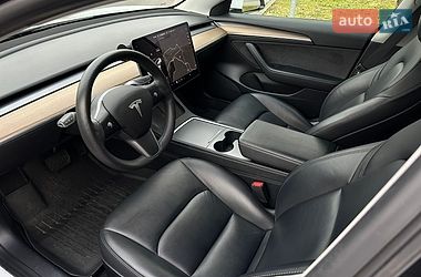 Седан Tesla Model 3 2021 в Киеве