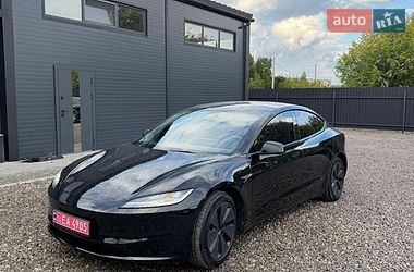 Седан Tesla Model 3 2024 в Коростене