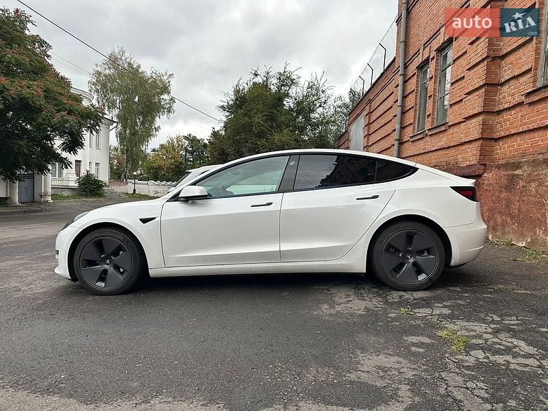 Седан Tesla Model 3 2022 в Полтаве