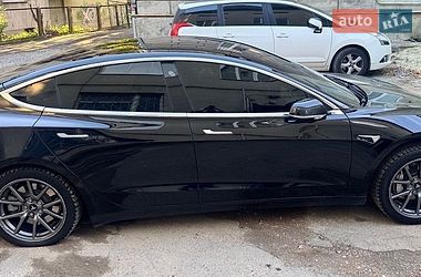 Седан Tesla Model 3 2019 в Дрогобыче