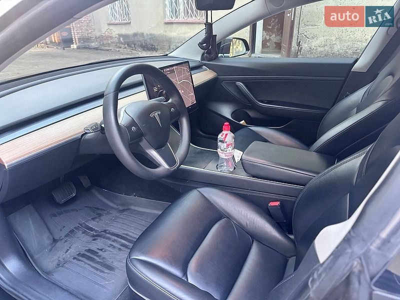 Седан Tesla Model 3 2019 в Дрогобыче