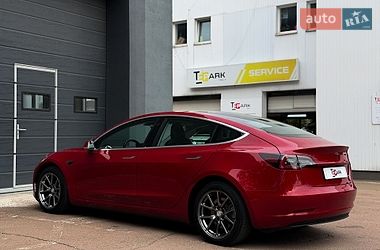 Седан Tesla Model 3 2019 в Києві