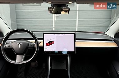 Седан Tesla Model 3 2019 в Києві