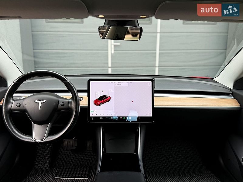Седан Tesla Model 3 2019 в Києві