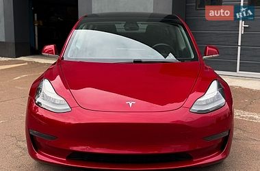 Седан Tesla Model 3 2019 в Києві