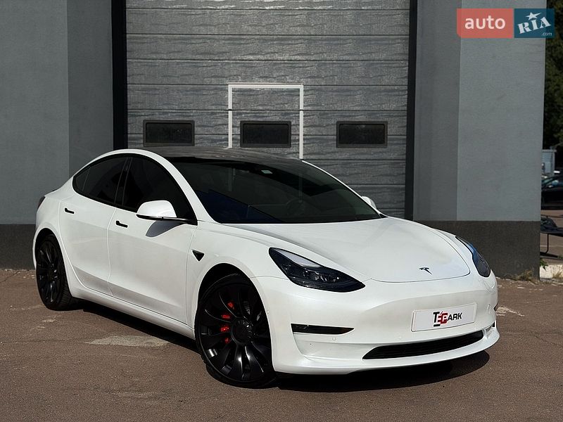 Tesla Model 3 2022
