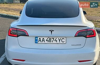 Седан Tesla Model 3 2022 в Києві