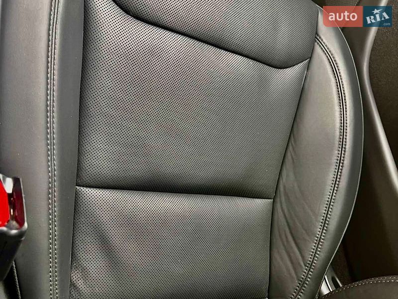 Седан Tesla Model 3 2024 в Киеве