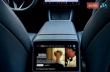 Седан Tesla Model 3 2024 в Киеве