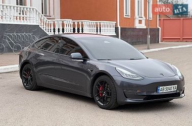 Седан Tesla Model 3 2018 в Львове