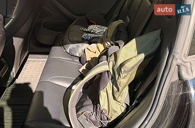 Седан Tesla Model 3 2018 в Ужгороде