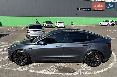 Седан Tesla Model 3 2023 в Киеве