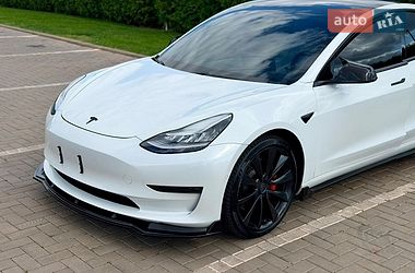 Седан Tesla Model 3 2019 в Кривом Роге