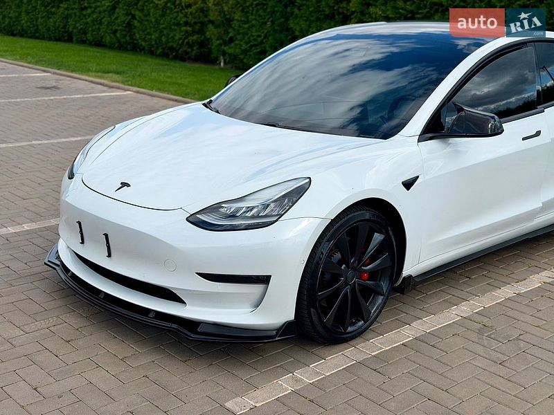 Седан Tesla Model 3 2019 в Кривом Роге