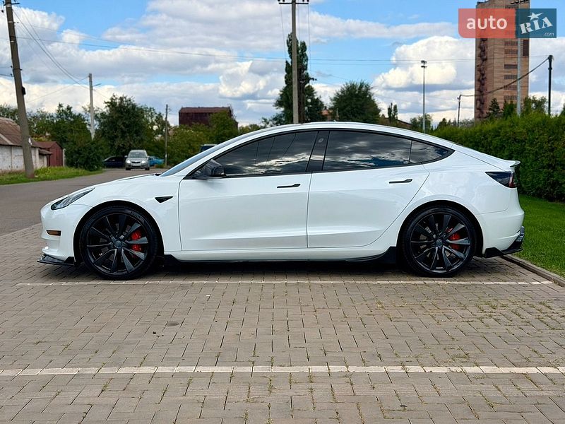 Седан Tesla Model 3 2019 в Кривом Роге