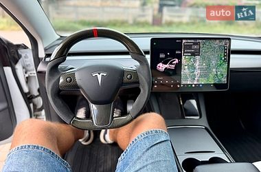 Седан Tesla Model 3 2019 в Кривом Роге