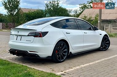 Седан Tesla Model 3 2019 в Кривом Роге