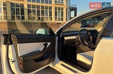 Седан Tesla Model 3 2020 в Киеве