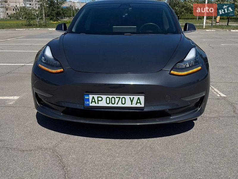 Tesla Model 3 2019