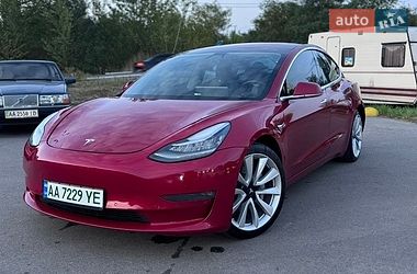 Седан Tesla Model 3 2018 в Киеве