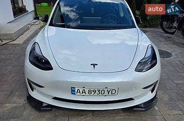 Седан Tesla Model 3 2023 в Киеве