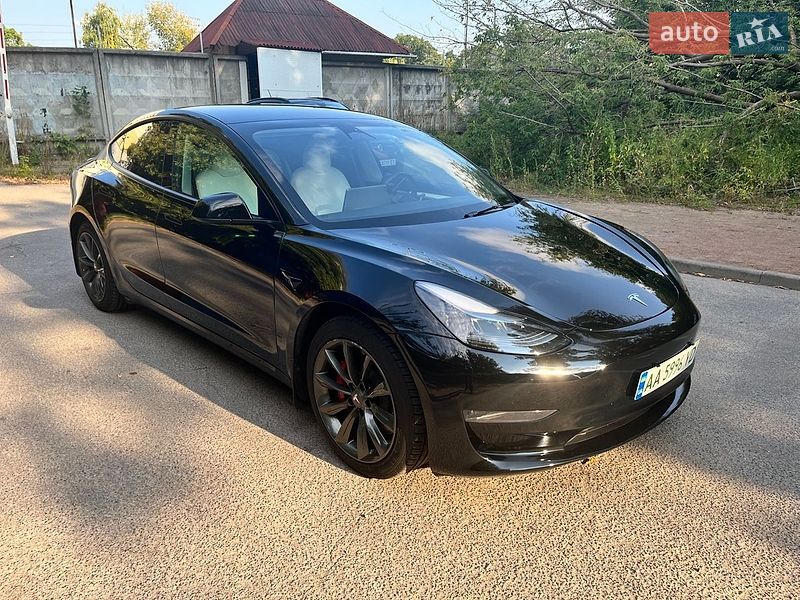 Tesla Model 3 2023